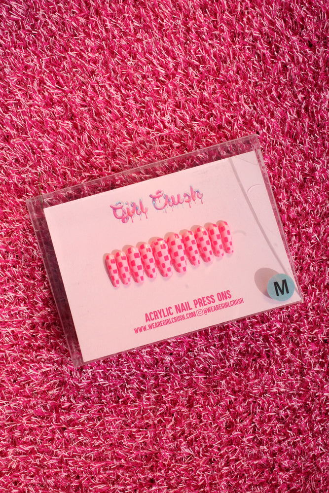 Pink Checkered Press On Nails
